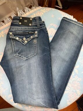 Miss Me Sz 32/L Blue Wash Rhinestone Accent Skinny Jeans